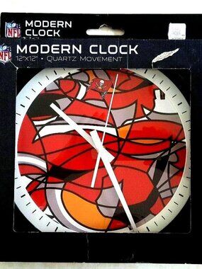 Tampa Bay Buccaneers Clock Modern Art Design 12 Inch Wall Office Den Man Cave